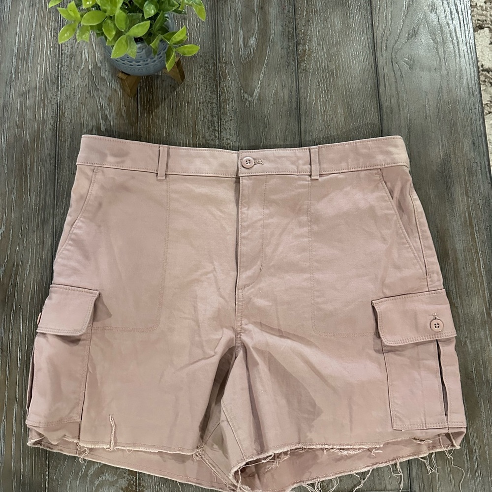 LOFT HiRise Rose Cargo Shorts